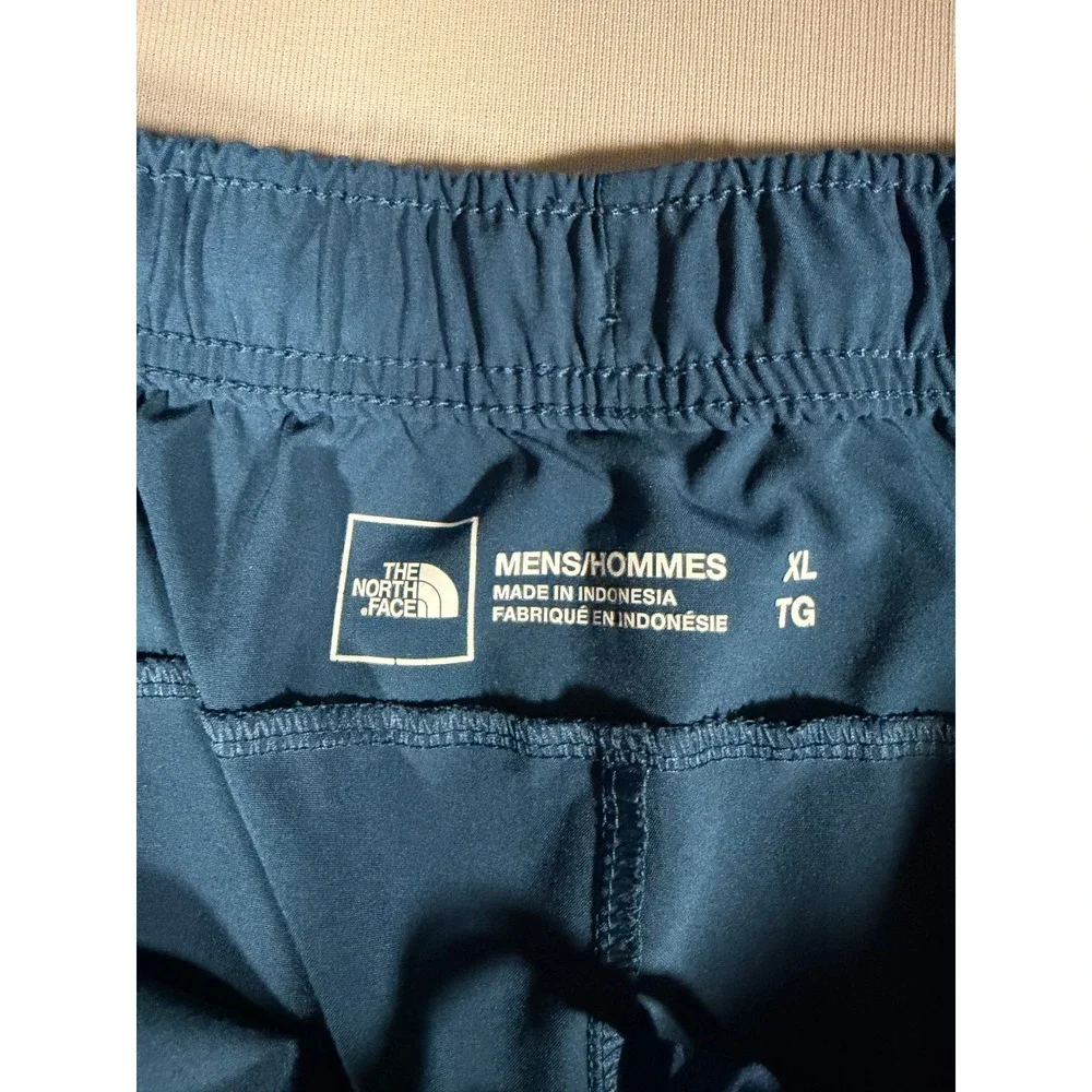 The North Face Mens XL Blue Active Tapered Pants Hiking Training Zipper Pockets